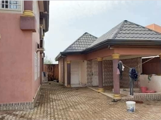 Bâtiment à Kobayah, Maisons, Conakry