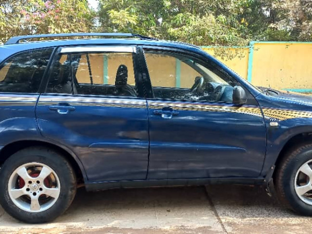 Toyota RAV4, Voitures, Conakry