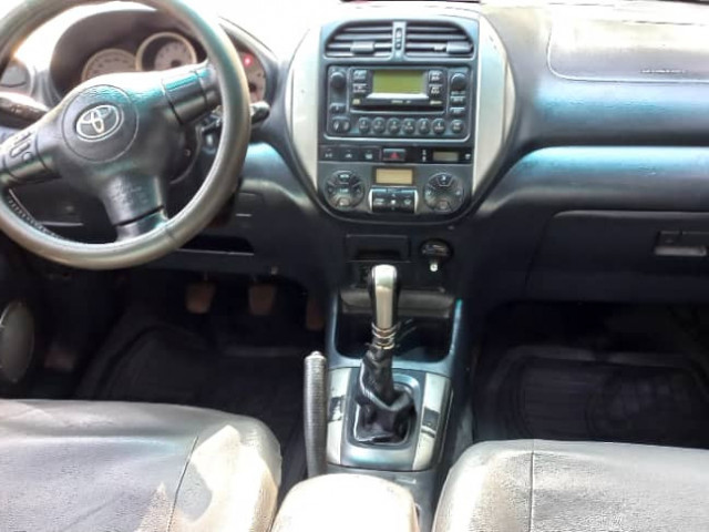Toyota RAV4, Voitures, Conakry
