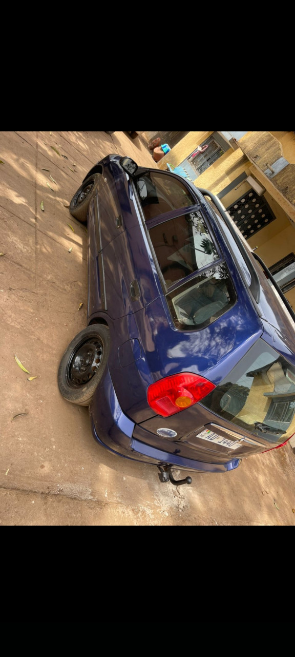 Mitsubishi Space Star, Voitures, Conakry