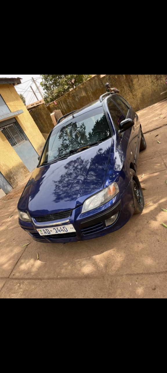 Mitsubishi Space Star, Voitures, Conakry