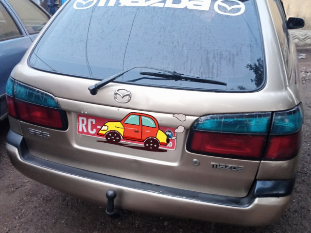 Mazda 626, Voitures, Conakry