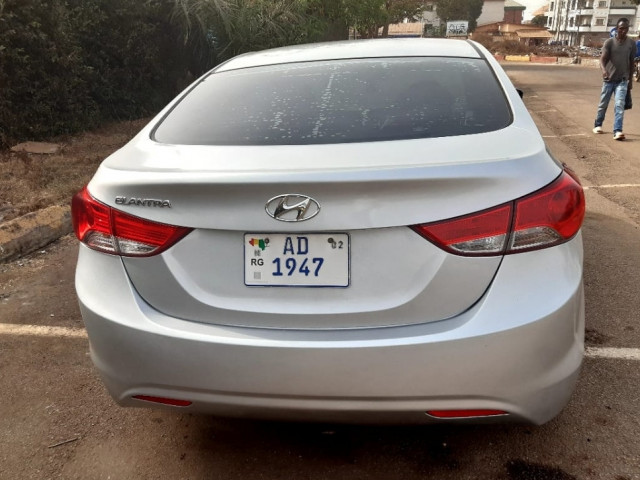 Hyundai Elantra, Voitures, Conakry