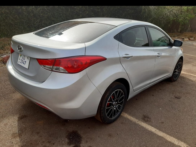 Hyundai Elantra, Voitures, Conakry