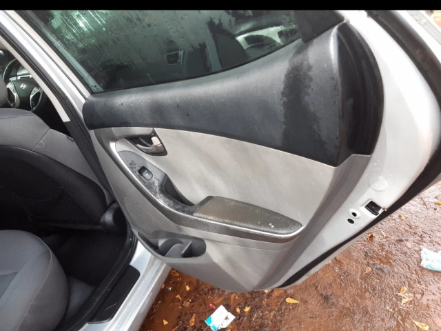 Hyundai Elantra, Voitures, Conakry