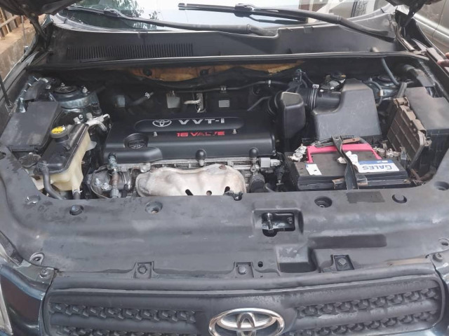 Toyota RAV4, Voitures, Conakry
