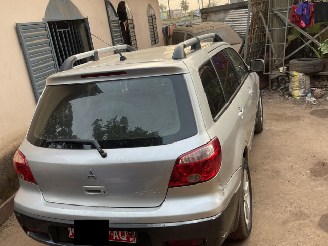 Mitsubishi Outlander, Voitures, Conakry