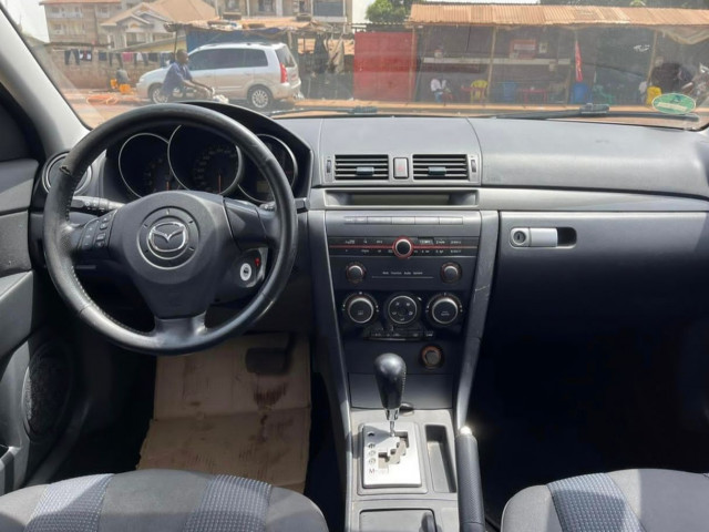 Mazda 3, Voitures, Conakry