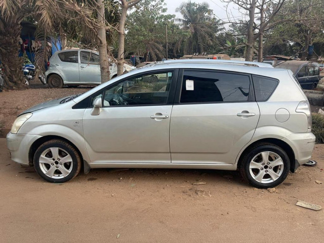 Toyota Corolla Verso, Voitures, Conakry