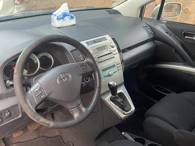 Toyota Corolla Verso, Voitures, Conakry