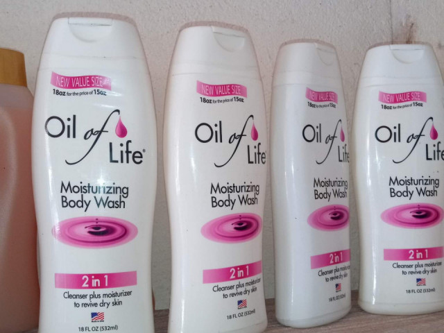 Différents Cosmétiques, Parfumerie - Cosmétique, Conakry