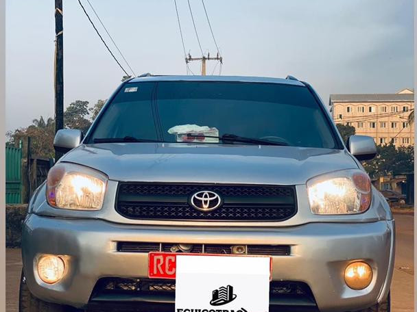 Toyota RAV4, Voitures, Conakry
