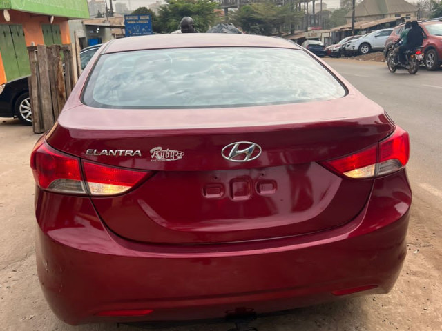 Hyundai Elantra, Voitures, Conakry