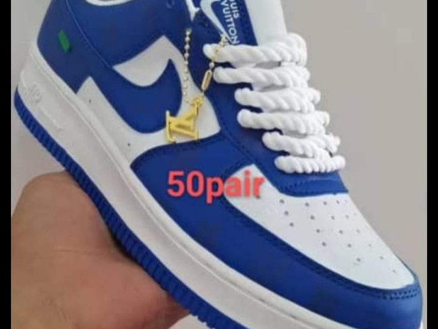 Différentes Chaussures, Chaussures, Conakry