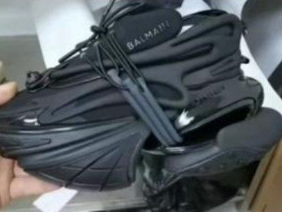 Différentes Chaussures, Chaussures, Conakry
