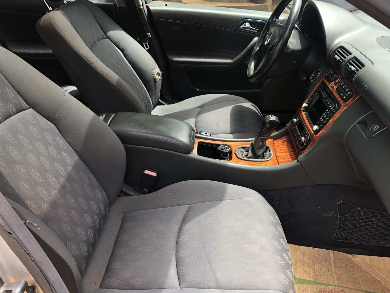 Mercedes-Benz Classe C, Voitures, Conakry