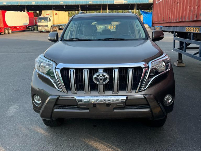 Toyota Land Cruiser Prado, Voitures, Conakry