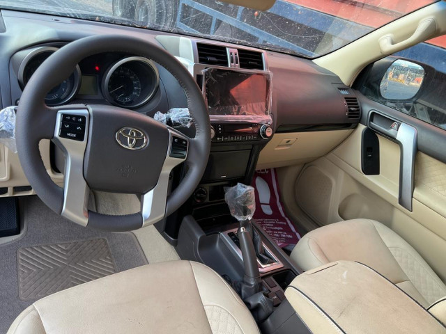 Toyota Land Cruiser Prado, Voitures, Conakry