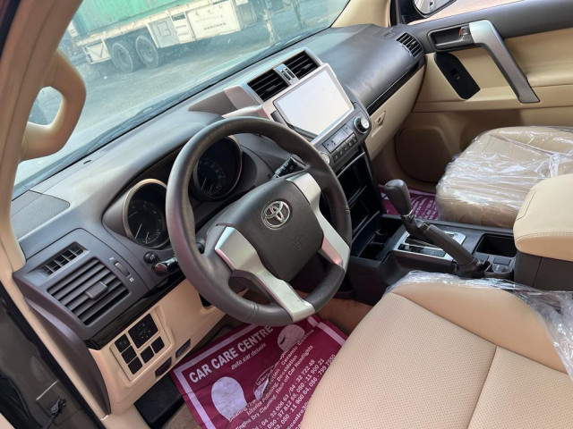 Toyota Land Cruiser Prado, Voitures, Conakry