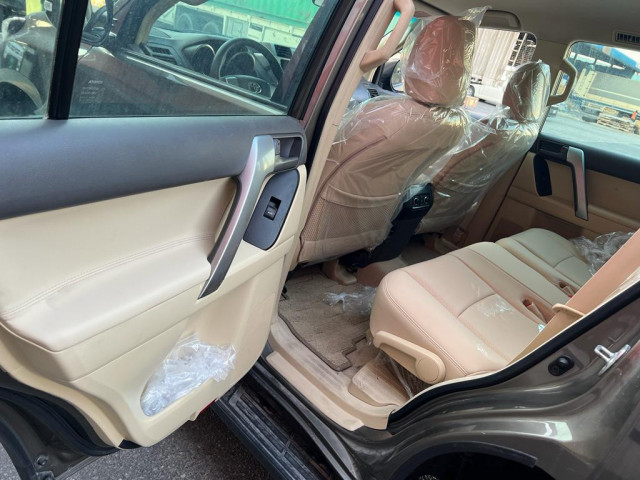 Toyota Land Cruiser Prado, Voitures, Conakry