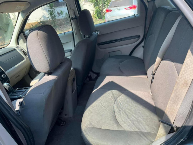 Mazda Tribute, Voitures, Conakry