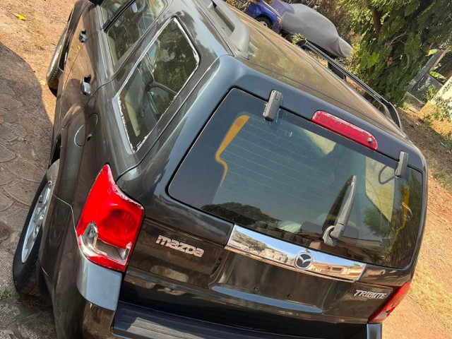 Mazda Tribute, Voitures, Conakry