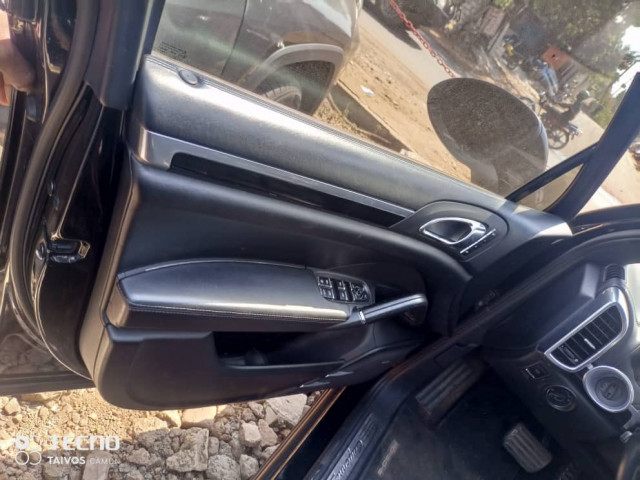 Porche Cayenne, Voitures, Conakry