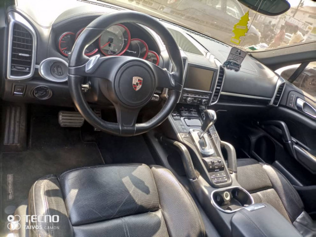 Porche Cayenne, Voitures, Conakry
