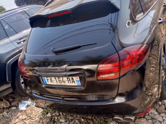 Porche Cayenne, Voitures, Conakry