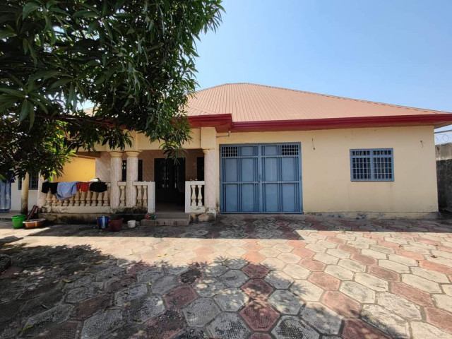 Une villa à vendre à coyah, Maisons, Conakry