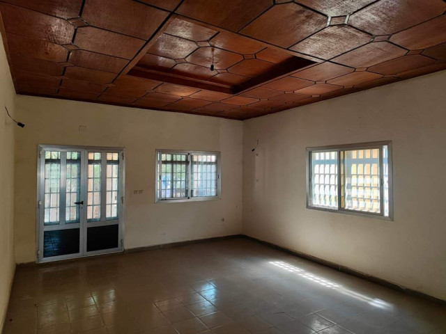 Une villa à vendre à coyah, Maisons, Conakry