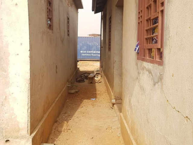 Une inachevé à vendre à Sonfonia, Maisons, Conakry