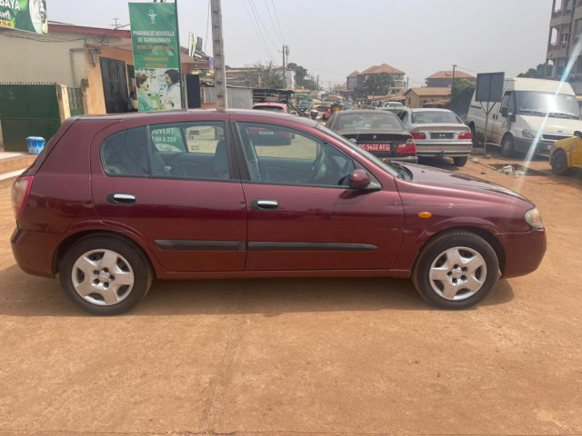 Nissan Almera, Voitures, Conakry