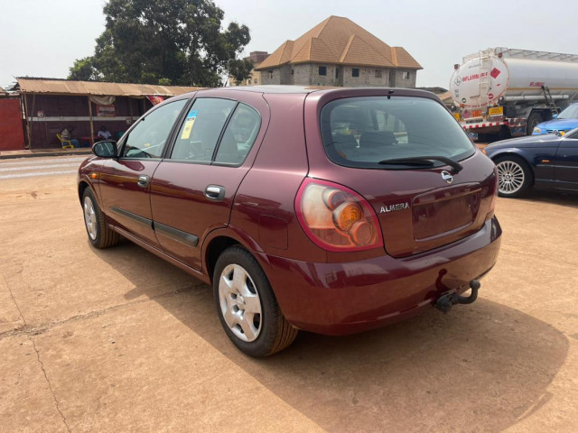 Nissan Almera, Voitures, Conakry