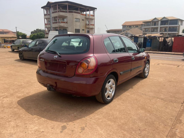 Nissan Almera, Voitures, Conakry