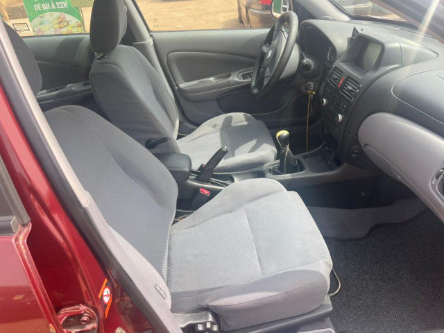 Nissan Almera, Voitures, Conakry