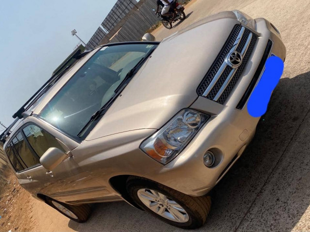 Toyota Highlander, Voitures, Conakry