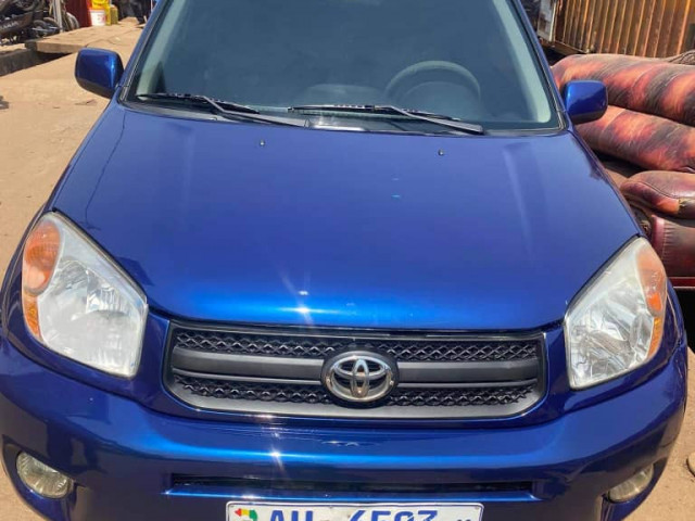 Toyota RAV4, Voitures, Conakry