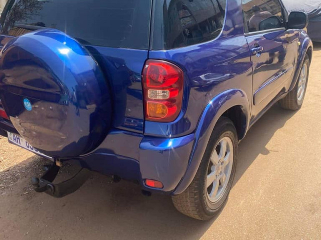 Toyota RAV4, Voitures, Conakry