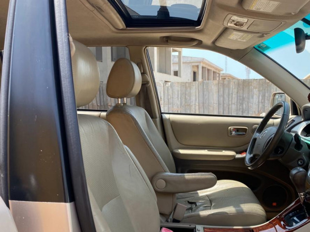 Toyota Highlander, Voitures, Conakry