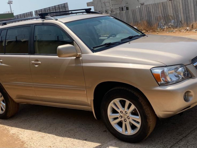 Toyota Highlander, Voitures, Conakry