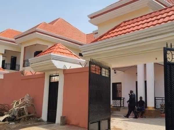 Maison à Lambanyi, Maisons, Conakry