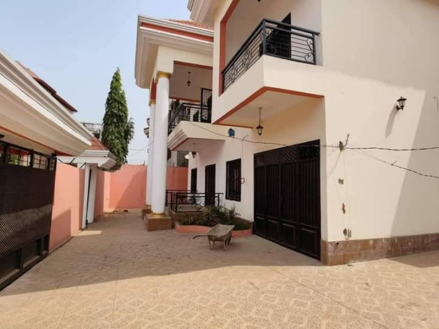 Maison à Lambanyi, Maisons, Conakry