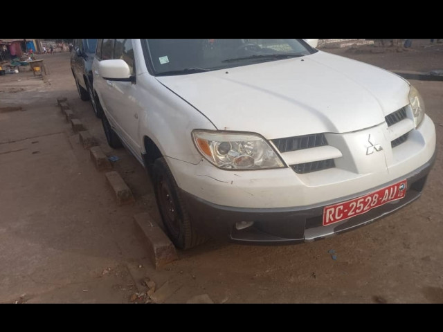 Mitsubishi Outlander, Voitures, Conakry