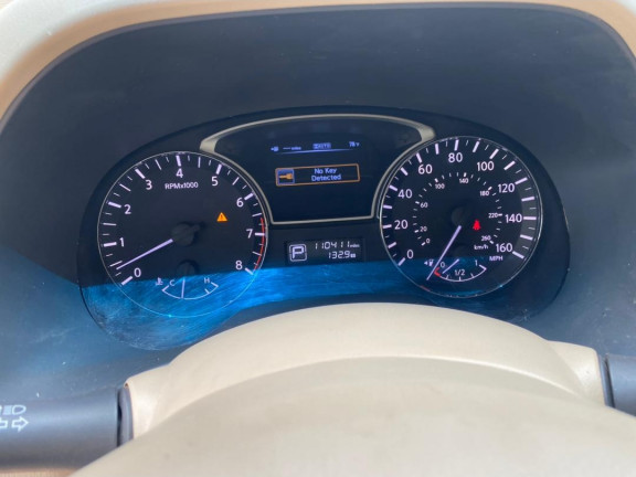 Nissan Pathfinder, Voitures, Conakry