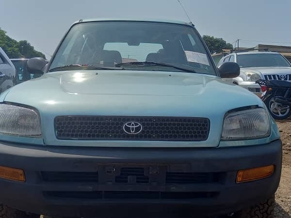 Toyota RAV4, Voitures, Conakry