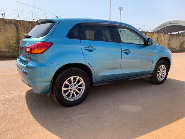 Mitsubishi RVR, Voitures, Conakry