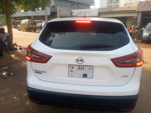 Nissan Rogue, Voitures, Conakry