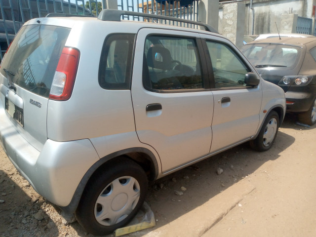 Suzuki Ignis, Voitures, Conakry