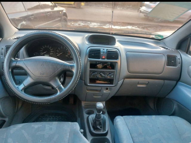 Mitsubishi Space Star, Voitures, Conakry